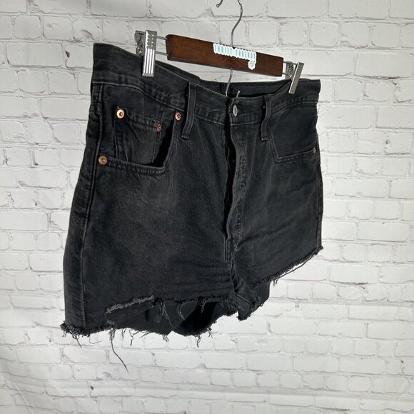 Levis 501 Button Fly High Rise Black Raw Hem Cut Off Shorts Sz 32 (32 x 2.5) - Picture 2 of 12